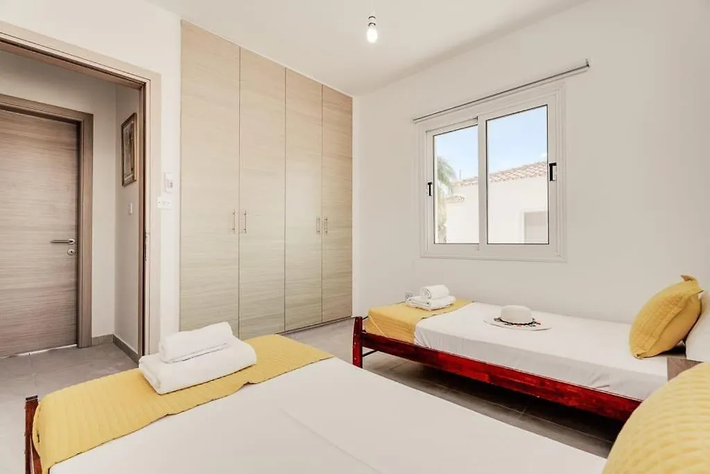 Villa Croeso Aya Napa Kıbrıs